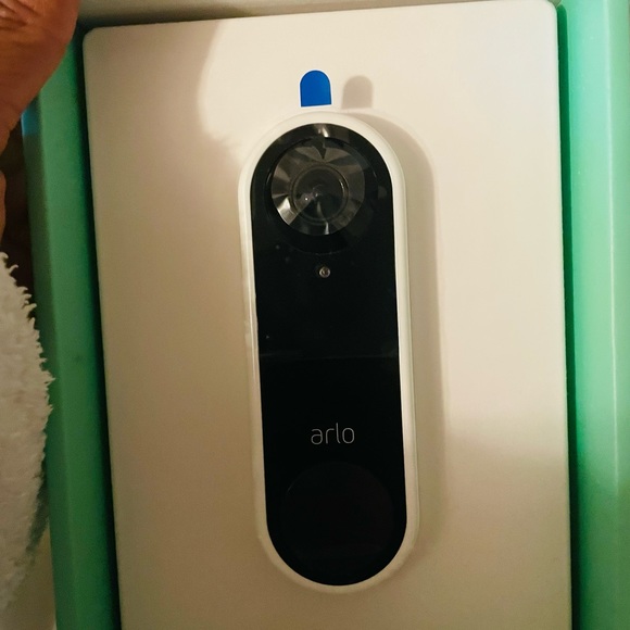 New Arlo Wired Video Doorbell with camera and hub. - Picture 3 of 3